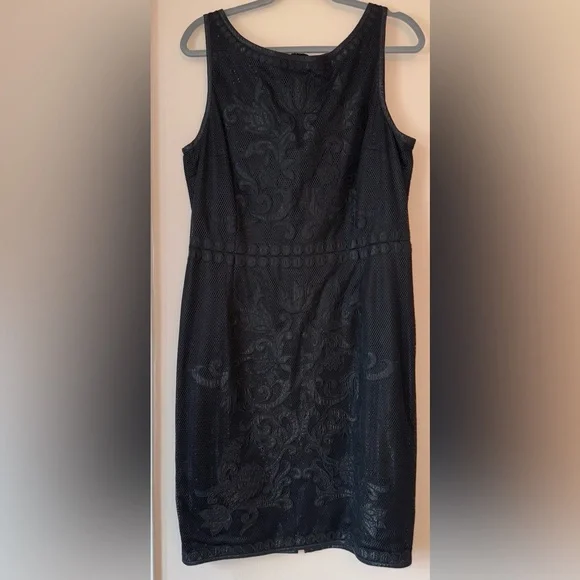 Elegant Black Lace Dress - Picture 1 of 5